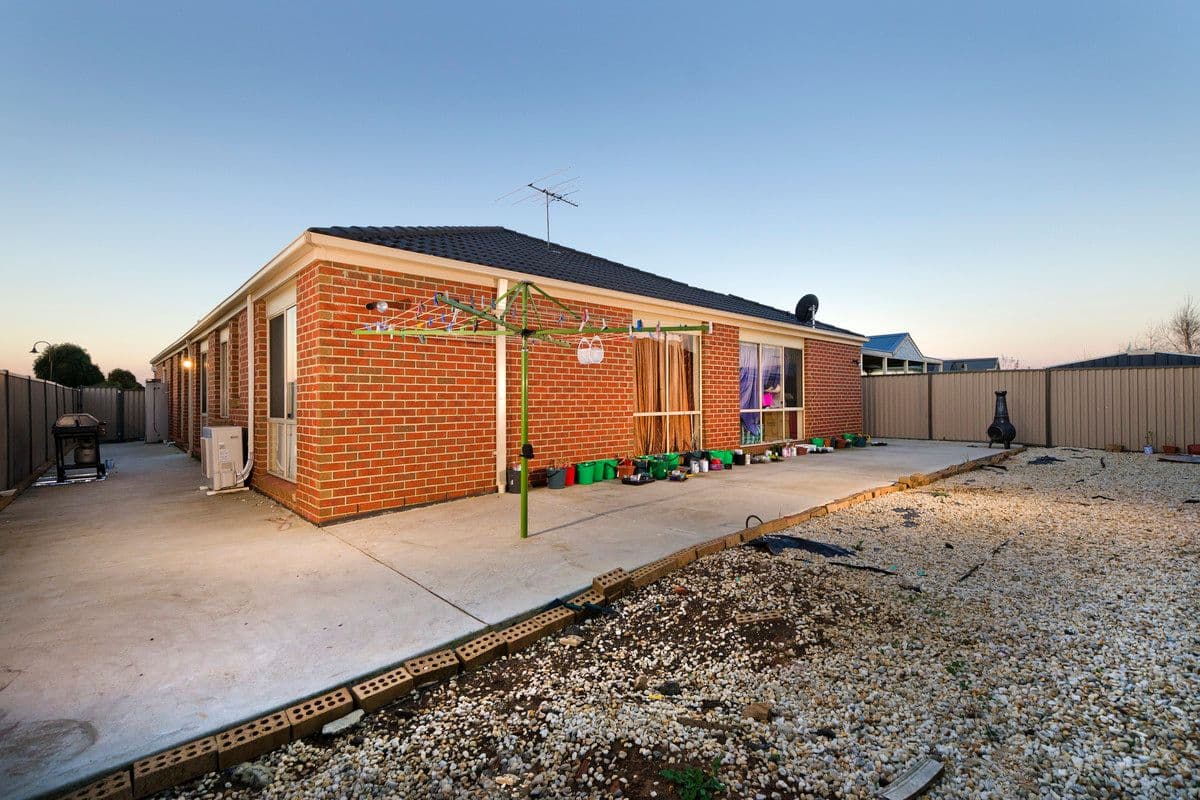 77 Knightsbridge Drive, TARNEIT VIC 3029, Tarneit - Thumbnail 4