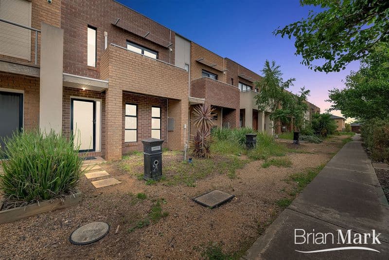 9/39 Harbourne Road, Tarneit - Image 1