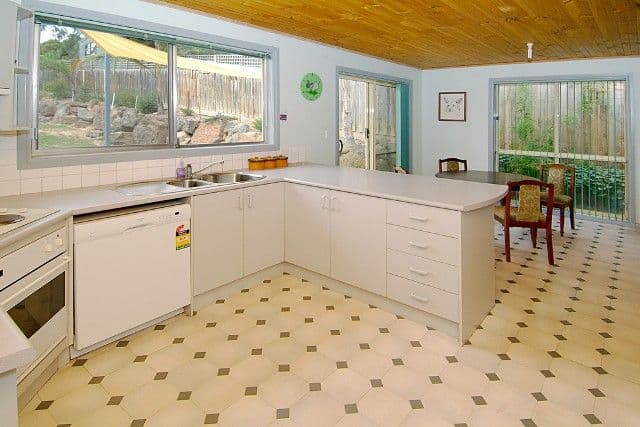 7  Hurst Road, HURSTBRIDGE VIC 3099, Hurstbridge - Thumbnail 3