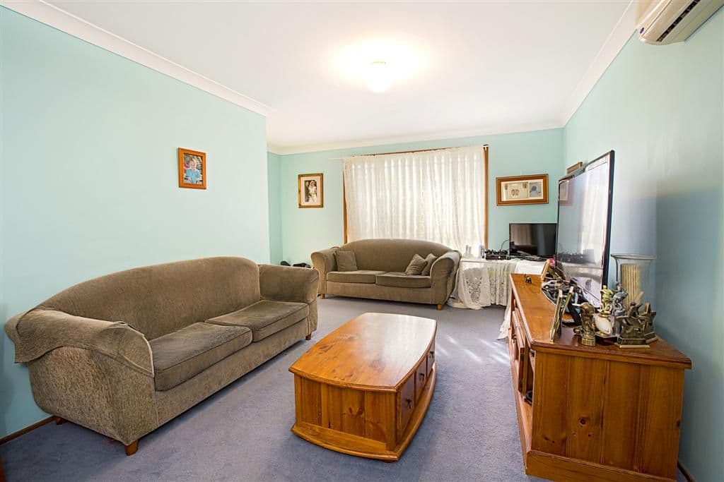 42 Oriole Street, GLENMORE PARK NSW 2745, Glenmore Park - Thumbnail 2