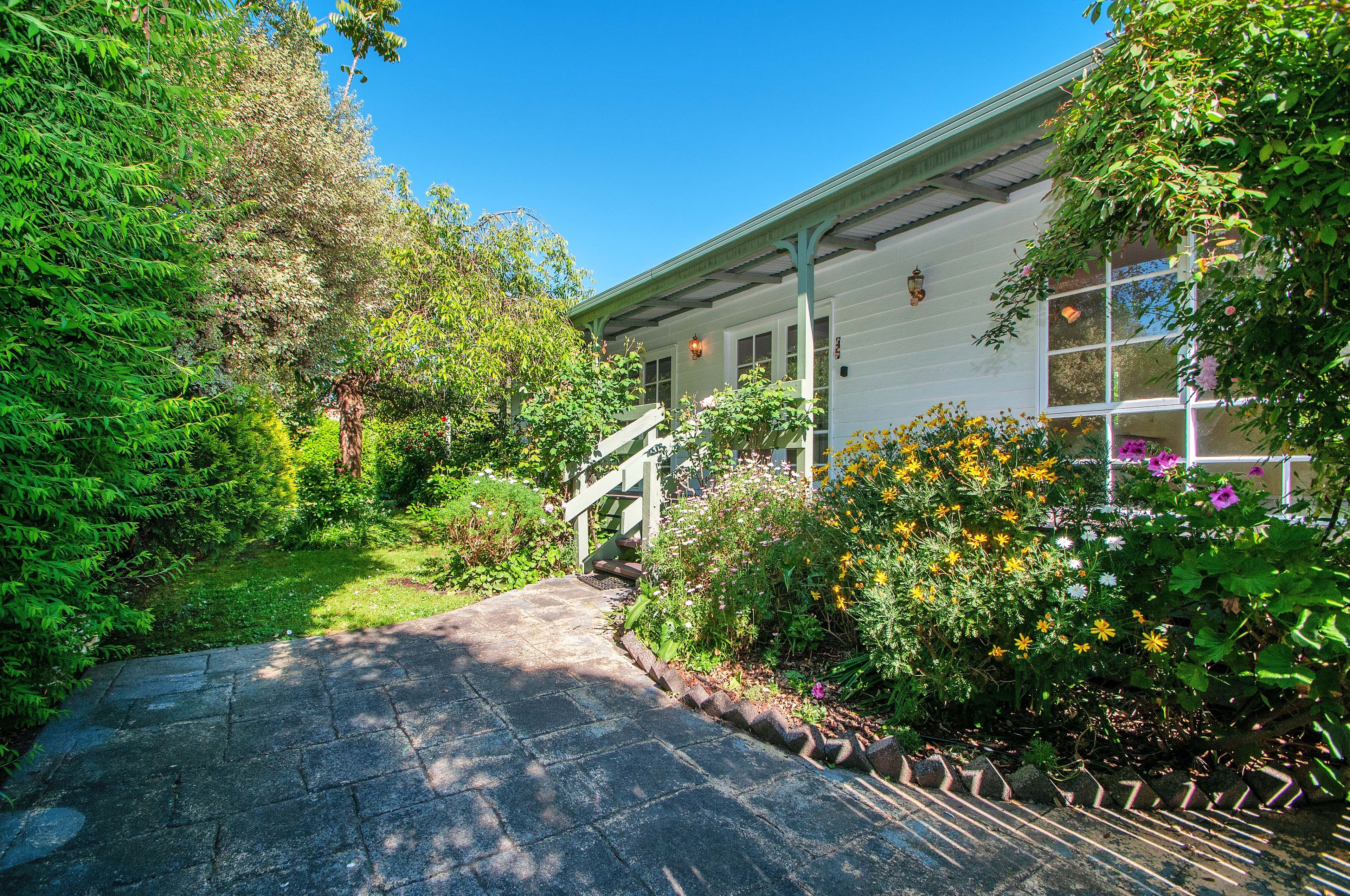 9 Eastmead Road, Croydon VIC 3136, Croydon - Thumbnail 2