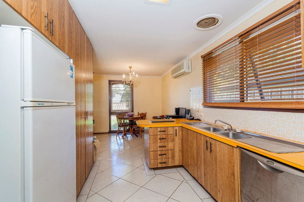 62 Ernest Street, BELL POST HILL VIC 3215, Bell Post Hill - Thumbnail 3