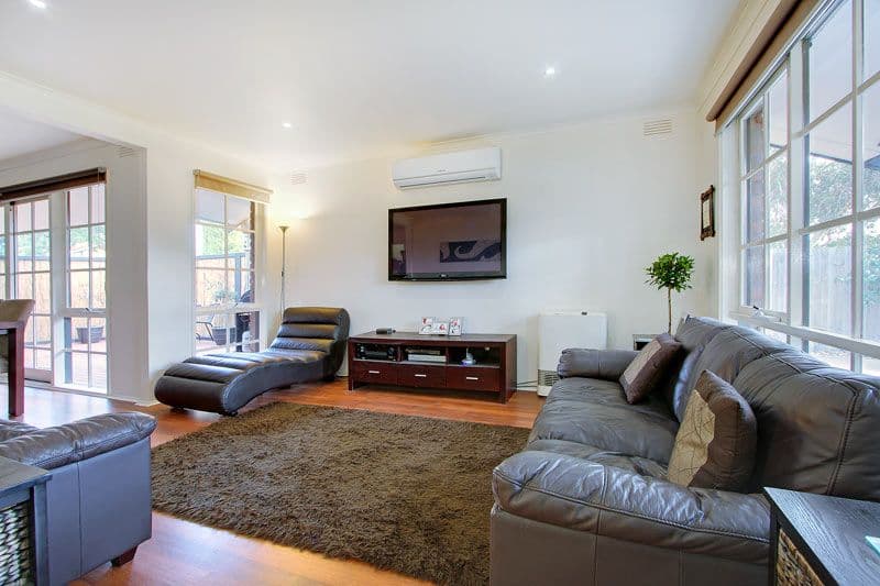 2  Oakland Street, MORNINGTON VIC 3931, Mornington - Thumbnail 2
