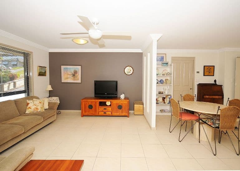 12 Barry Street, TORQUAY QLD 4655, Torquay - Thumbnail 4
