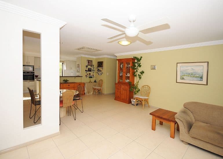 12 Barry Street, TORQUAY QLD 4655, Torquay - Thumbnail 5