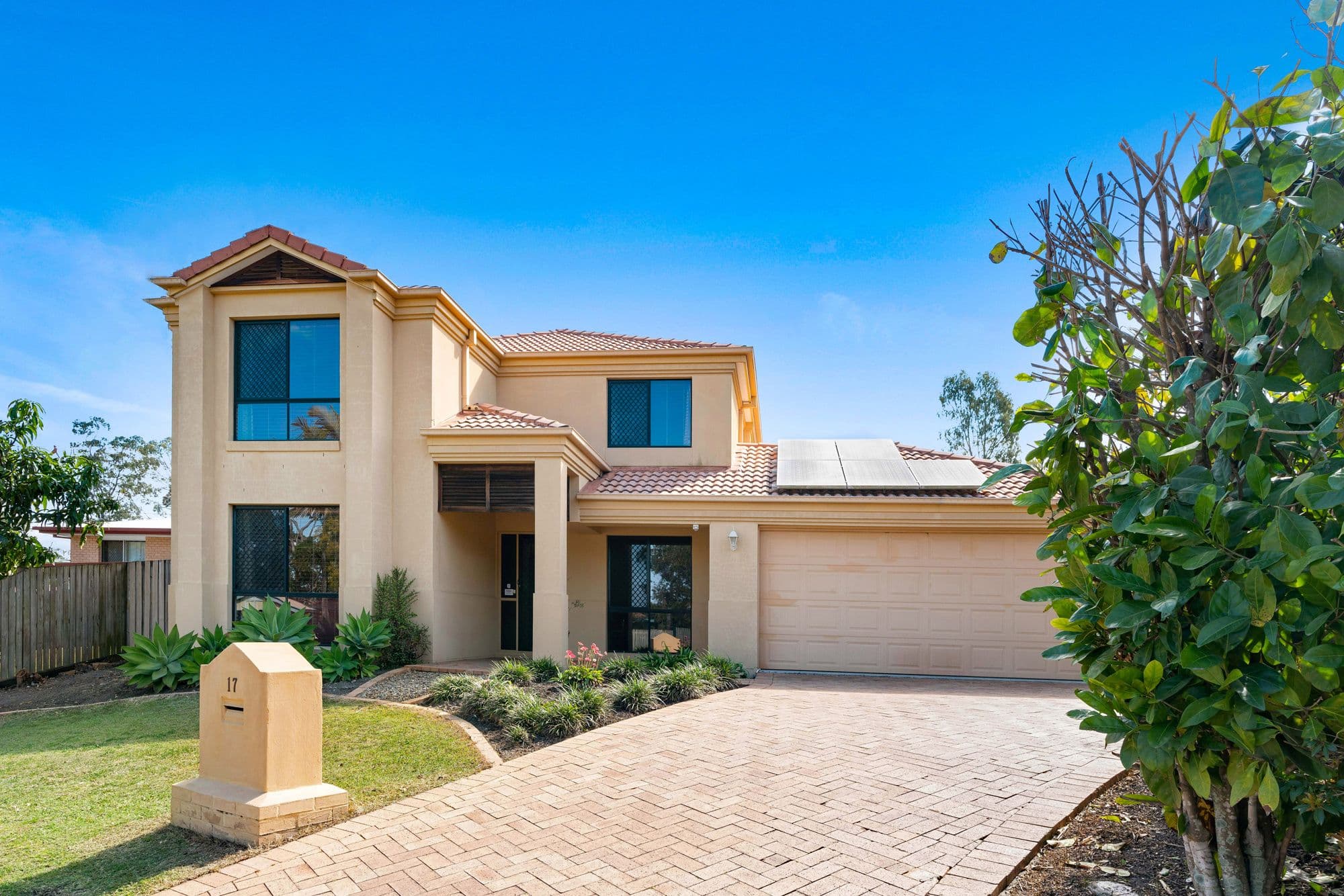 17 O'Connor Crescent, Mansfield QLD 4122, Mansfield - Thumbnail 2