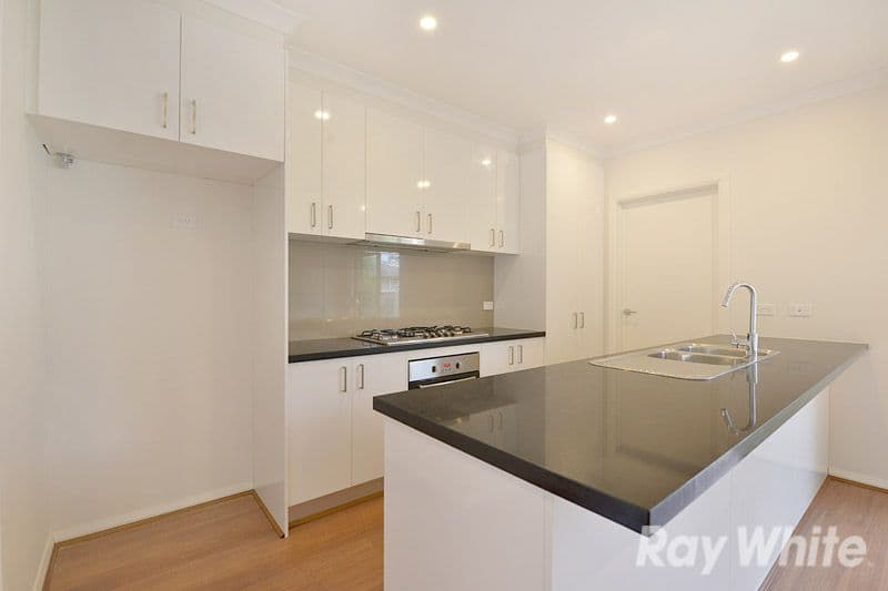28 Sinclair Road, Bayswater VIC 3153, Bayswater - Thumbnail 2
