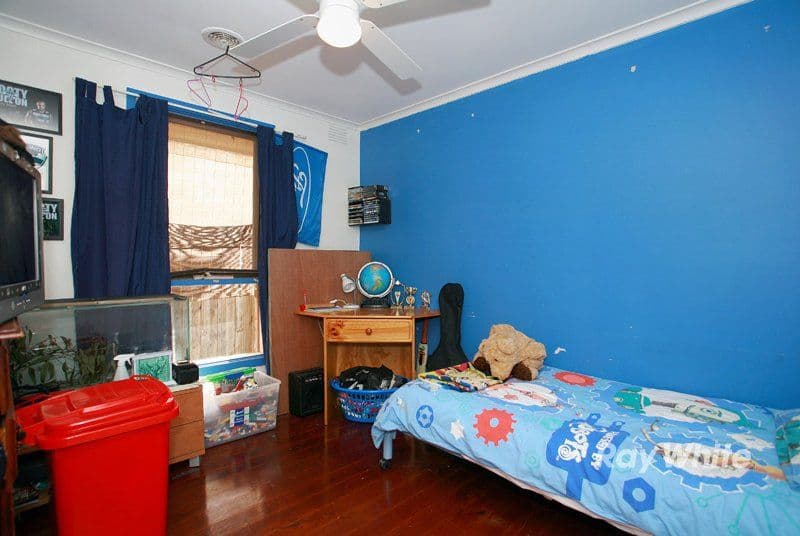 87 Camms Road, CRANBOURNE VIC 3977, Cranbourne - Thumbnail 4