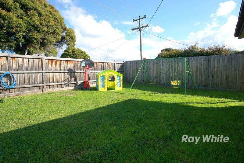87 Camms Road, CRANBOURNE VIC 3977, Cranbourne - Thumbnail 5