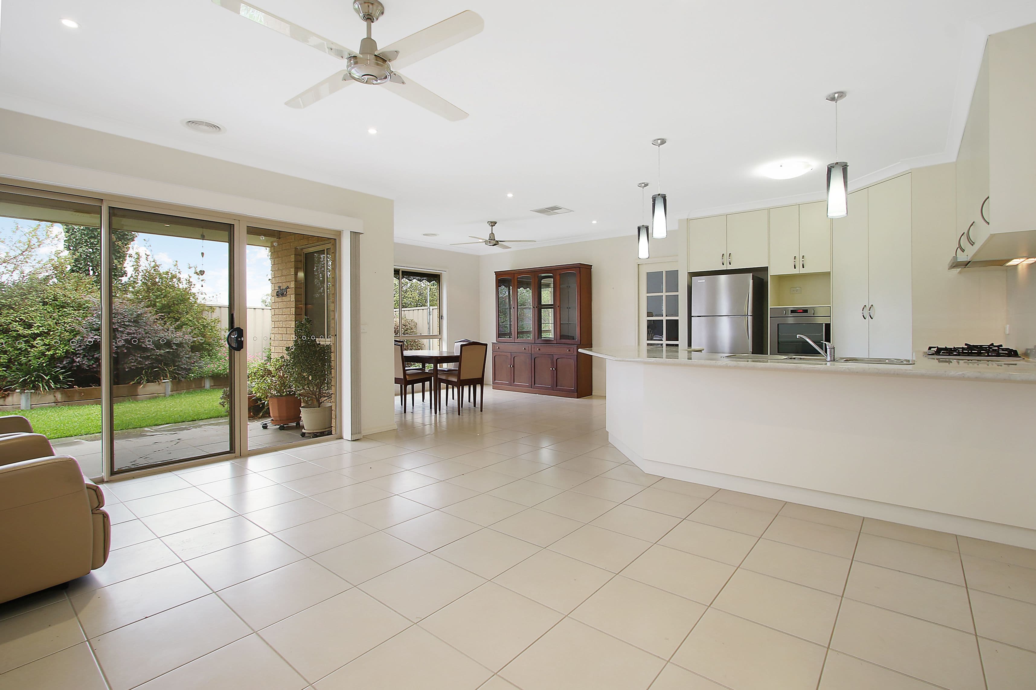 147 Golf Club Drive, Howlong NSW 2643, Howlong - Thumbnail 2