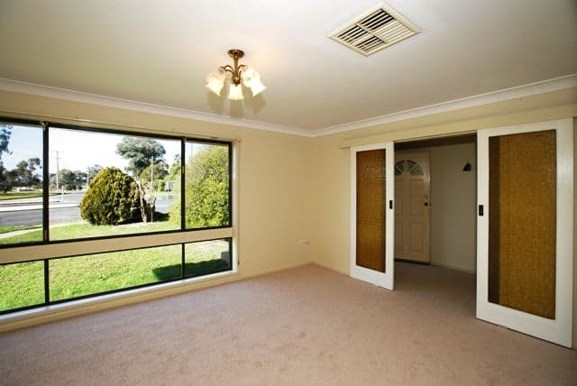 2 Main Street, LAKE ALBERT NSW 2650, Lake Albert - Thumbnail 3