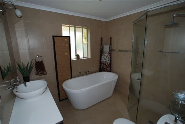 8 Geoffrey Avenue, VALLEY VIEW SA 5093, Valley View - Thumbnail 2
