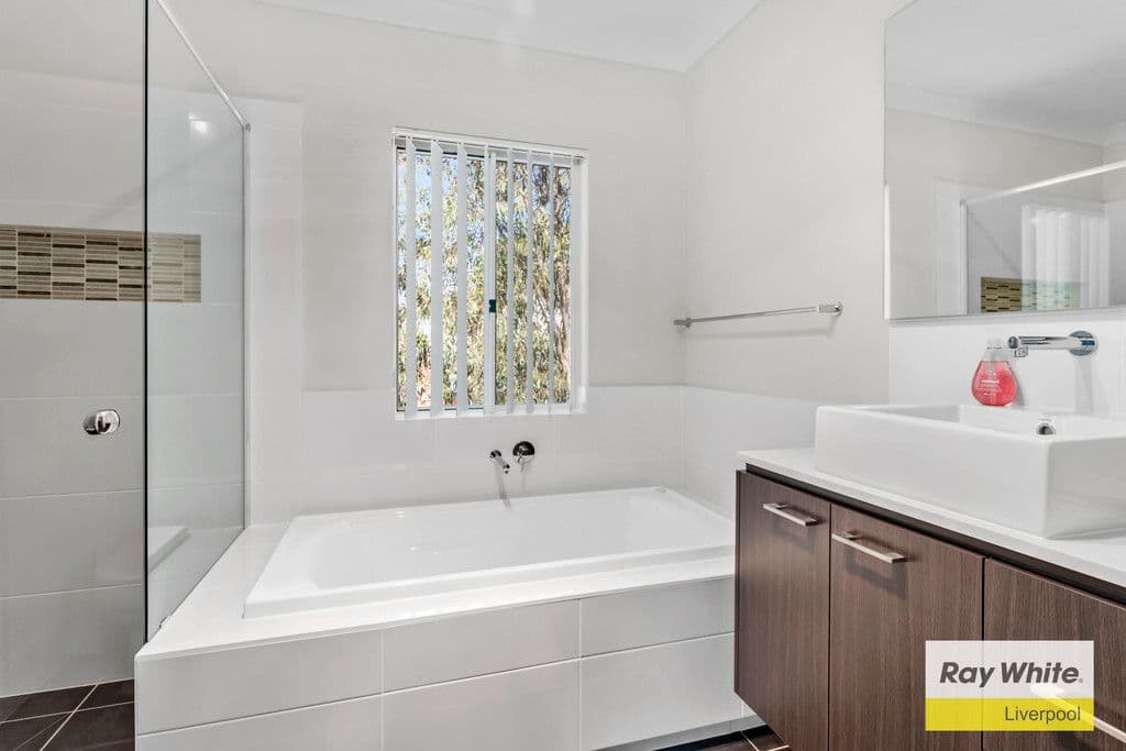 8 Polya Place, Horningsea Park - Thumbnail 6