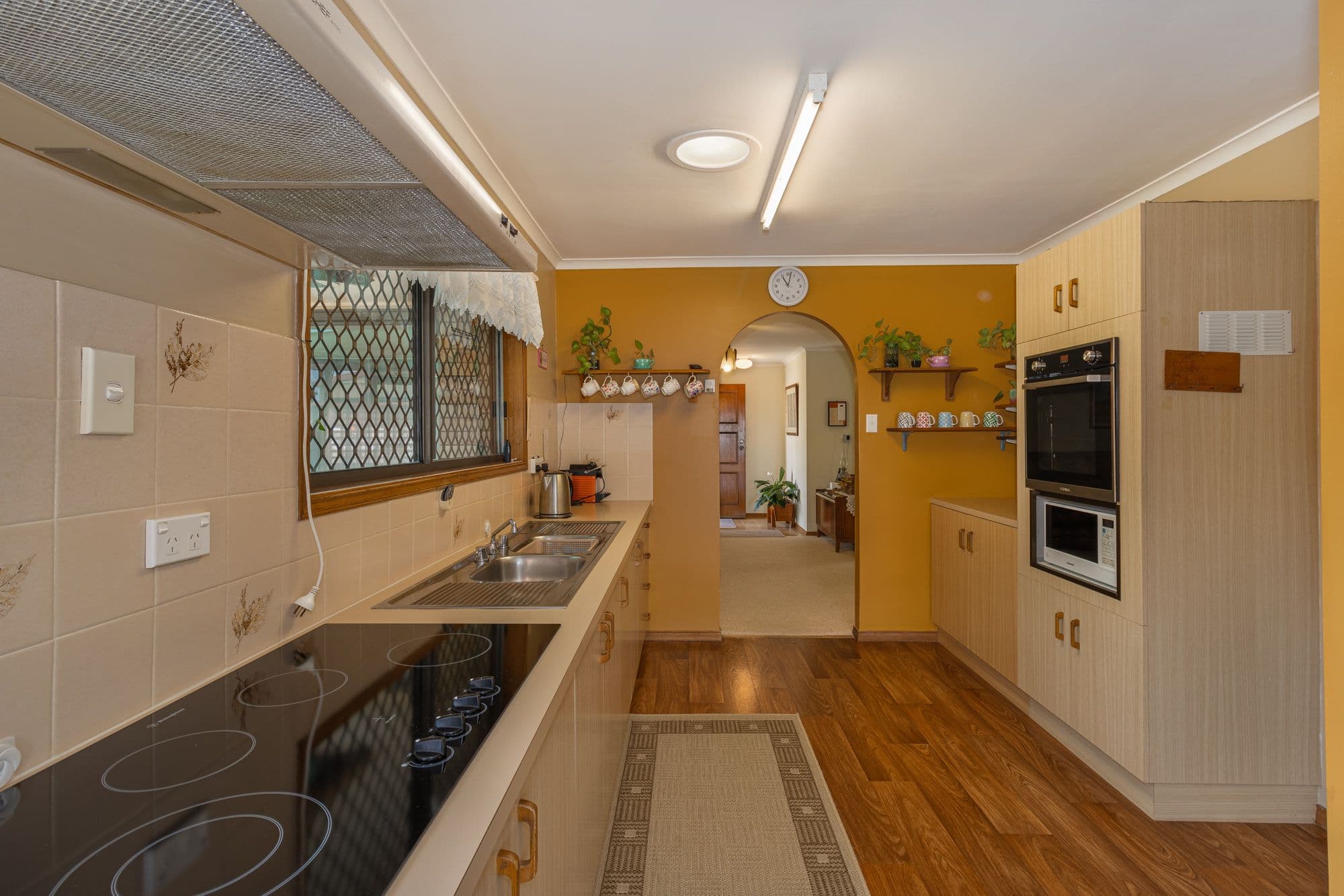 32 Limpus Street, Urangan QLD 4655, Urangan - Thumbnail 7