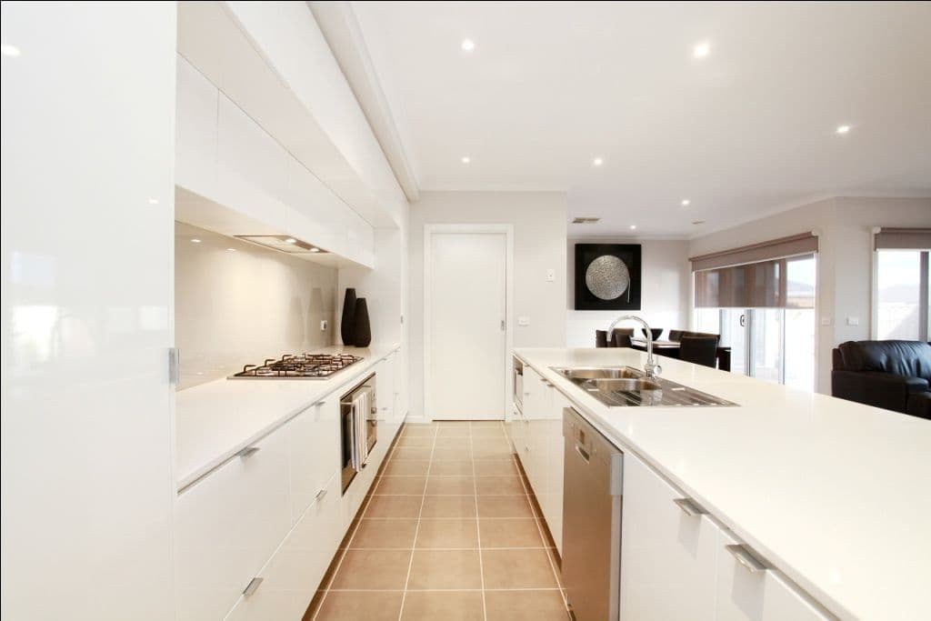 17 Jamieson Terrace, TAYLORS HILL VIC 3037, Taylors Hill - Thumbnail 3