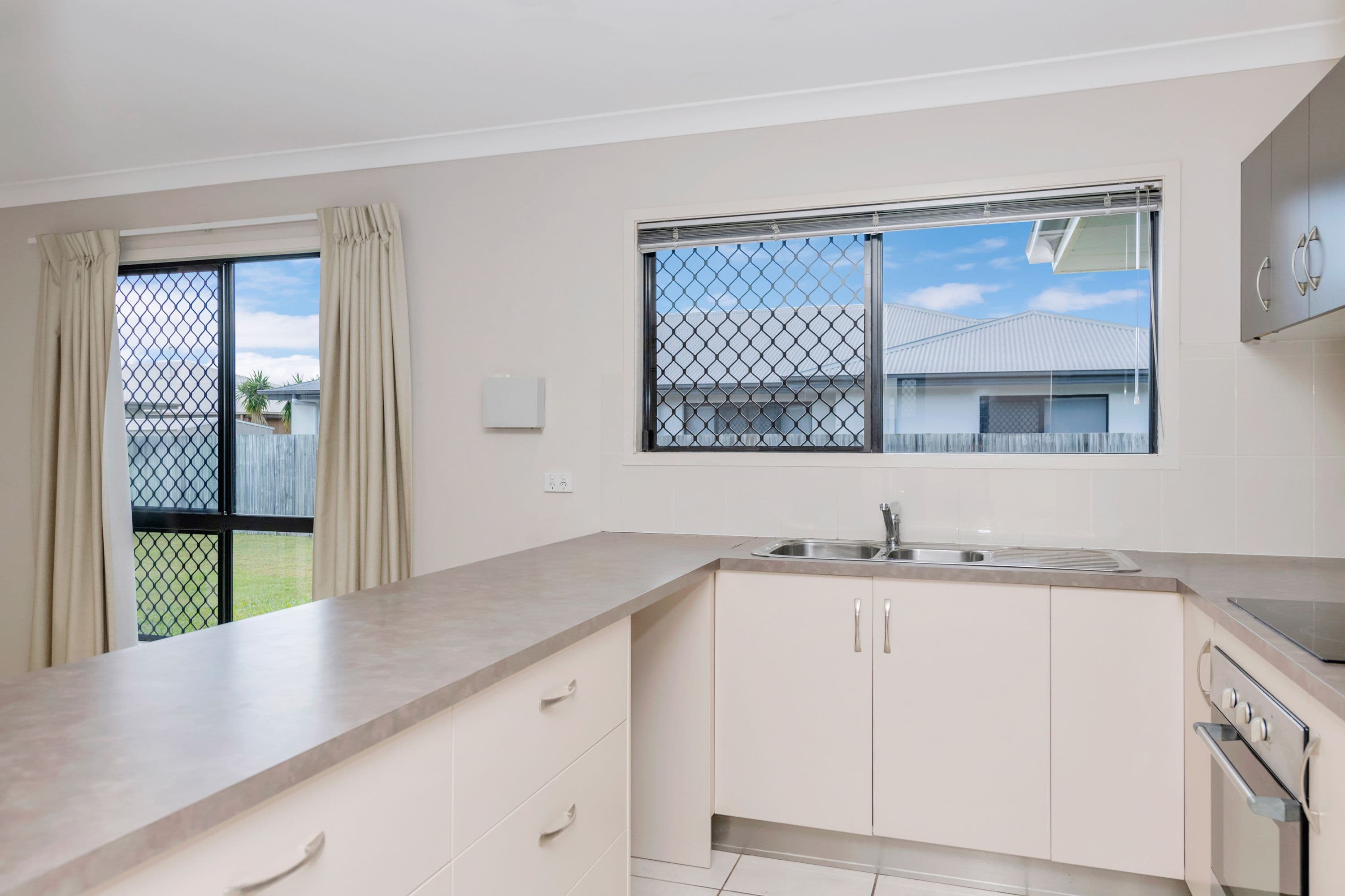 14 Shark Court, Mount Louisa QLD 4814, Mount Louisa - Thumbnail 4