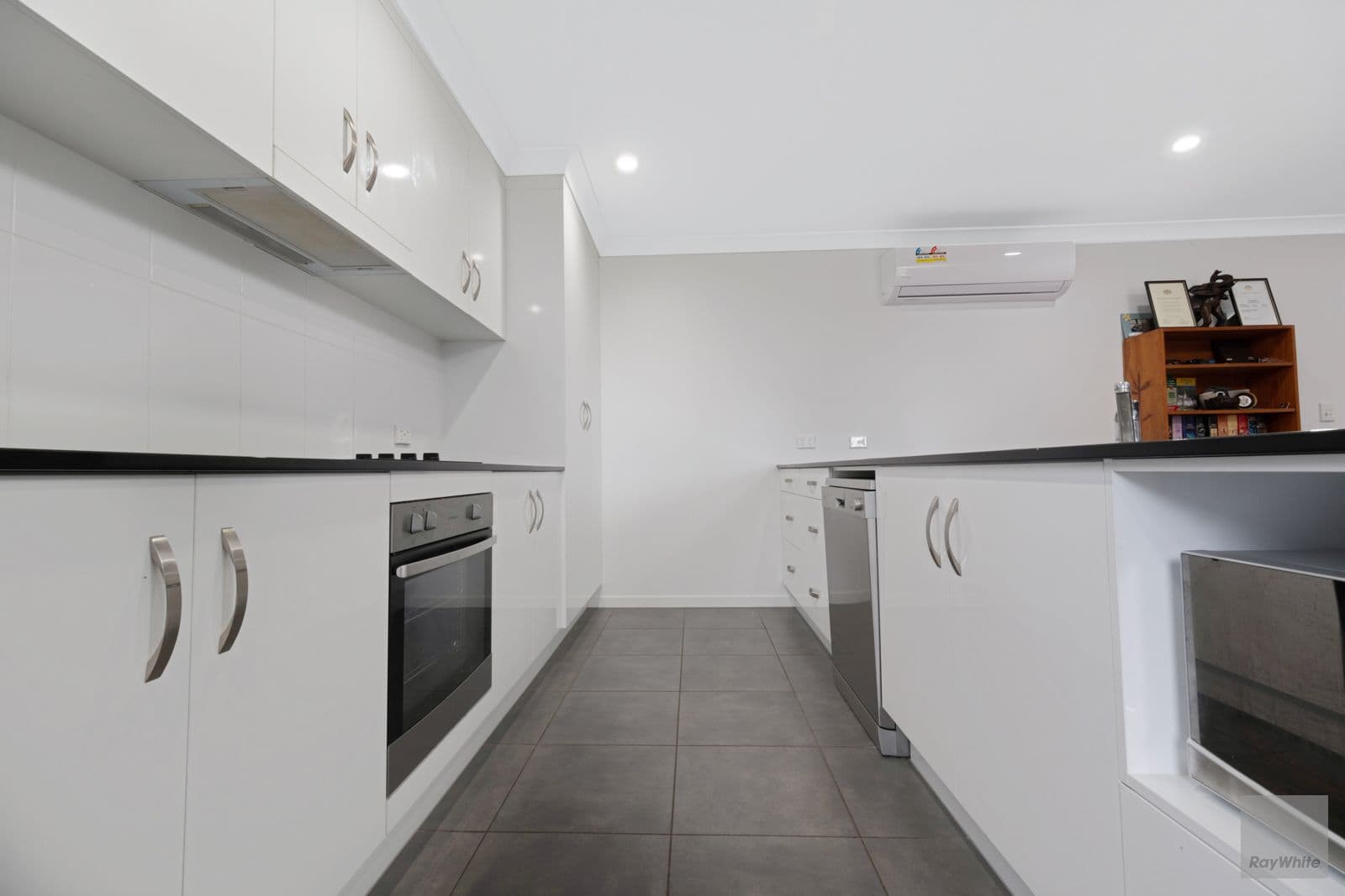 4 Ridgeway Close, Yeppoon QLD 4703, Yeppoon - Thumbnail 4