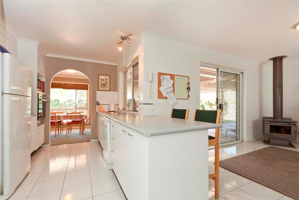 2 Lapidus Street, BIRKDALE QLD 4159, Birkdale - Thumbnail 5