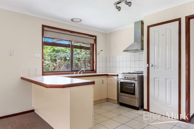 2/16 Songlark Crescent, Werribee - Thumbnail 5