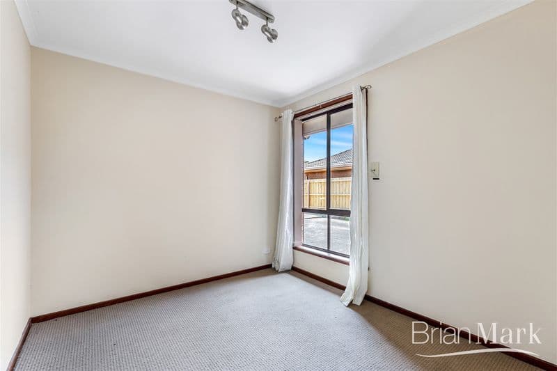 2/16 Songlark Crescent, Werribee - Thumbnail 8