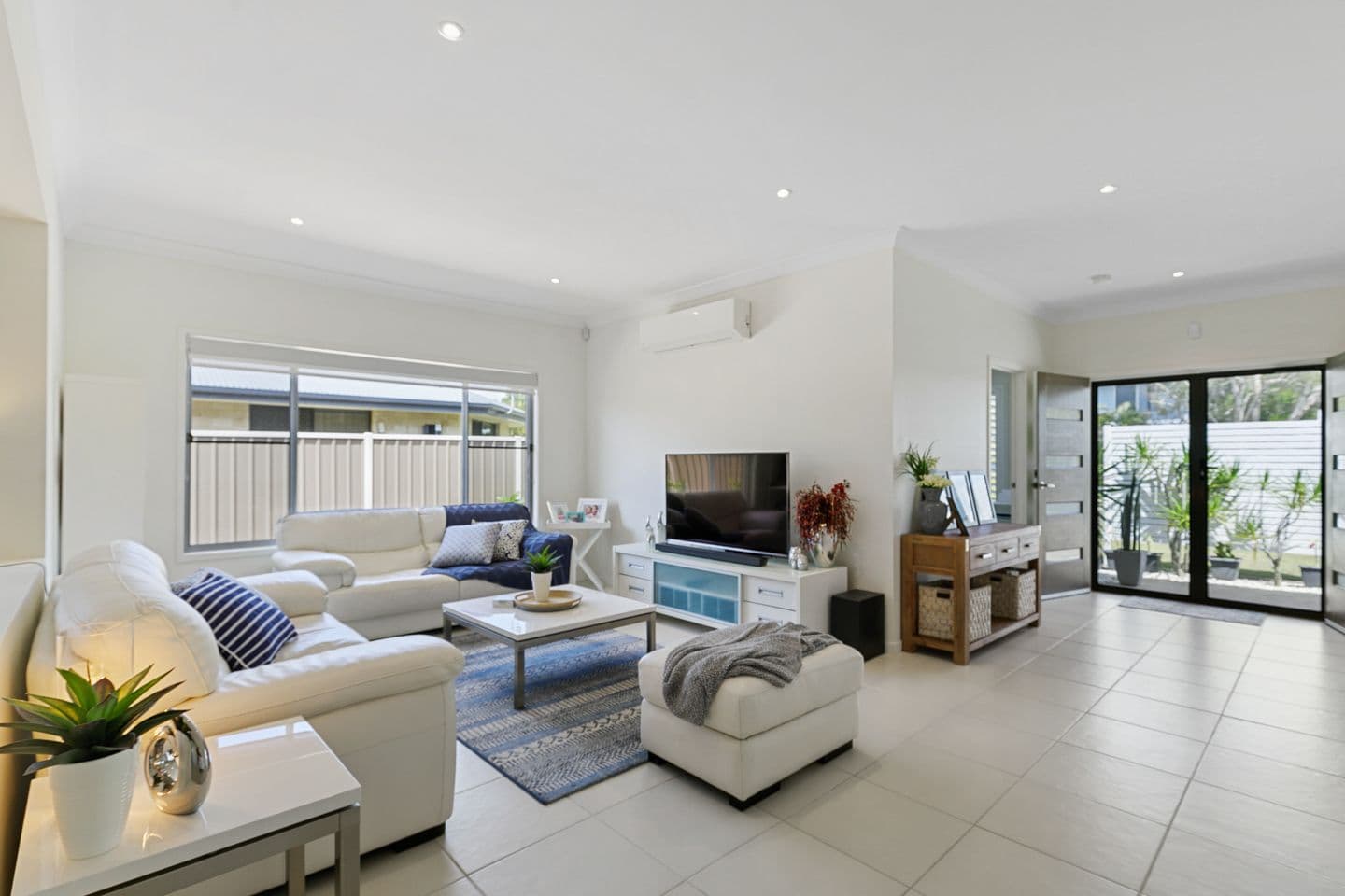 112 Limpus Street, Urangan QLD 4655, Urangan - Thumbnail 4
