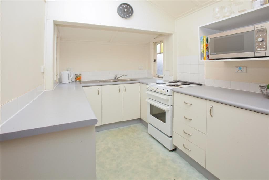 18 Broadway Street, CARINA QLD 4152, Carina - Thumbnail 2