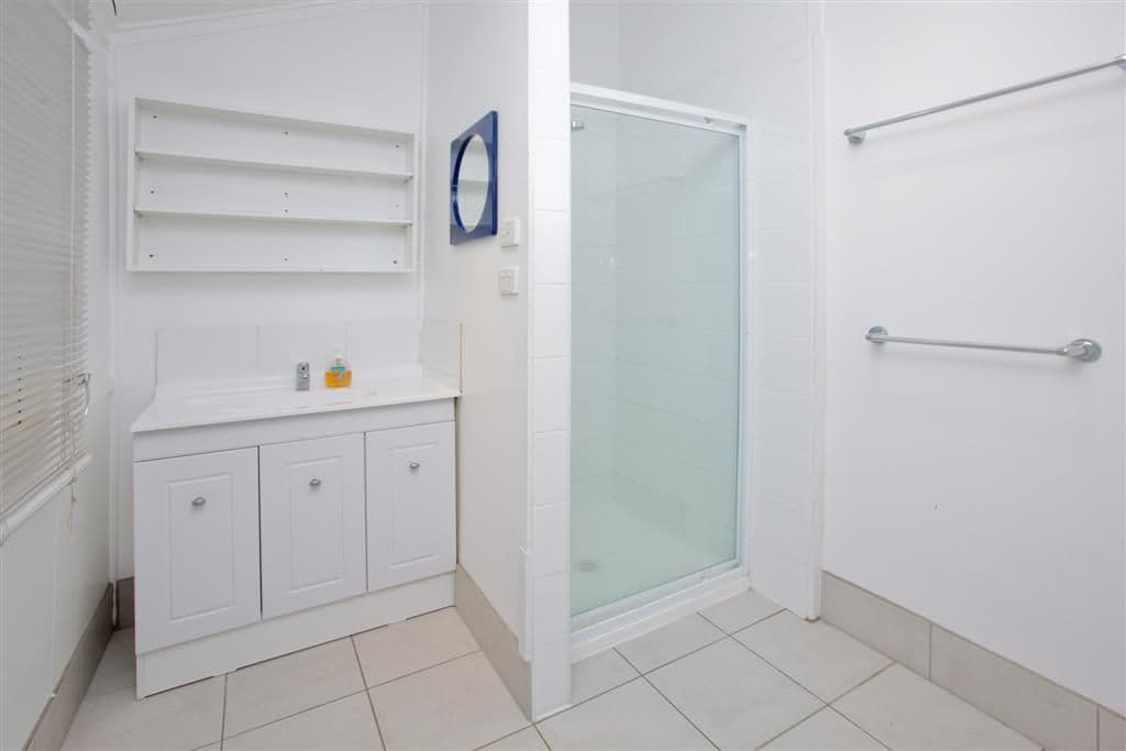 18 Broadway Street, CARINA QLD 4152, Carina - Thumbnail 4