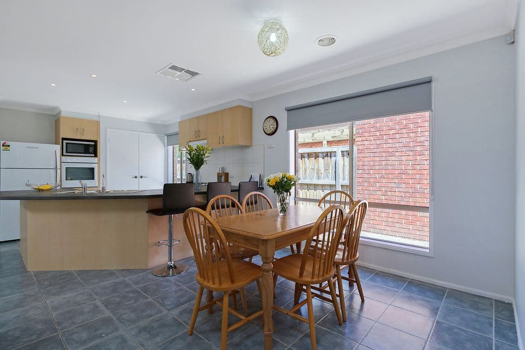 4 Yellowbox Avenue, South Morang VIC 3752, South Morang - Thumbnail 4