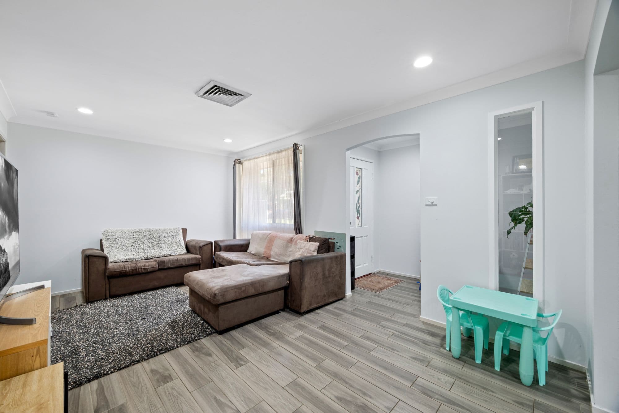 95 Thunderbolt Drive, Raby NSW 2566, Raby - Thumbnail 2
