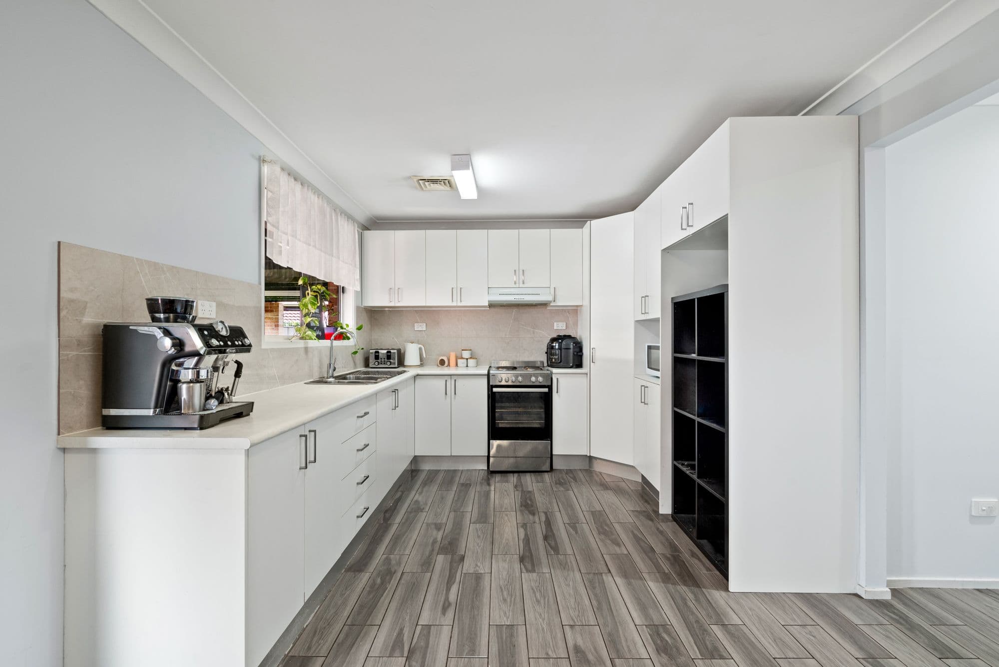 95 Thunderbolt Drive, Raby NSW 2566, Raby - Thumbnail 3