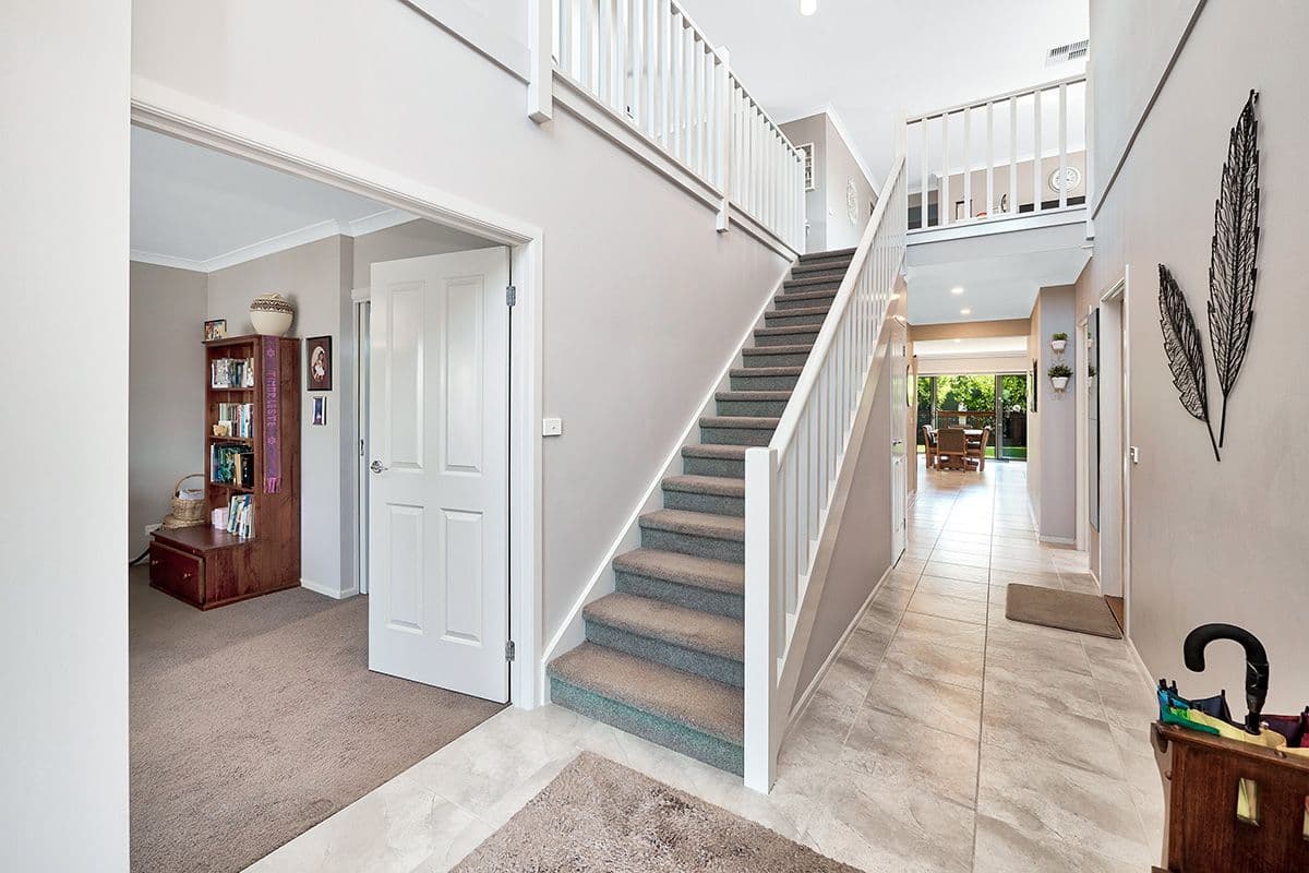 14 Burford Way, Cranbourne North VIC 3977, Cranbourne North - Thumbnail 2