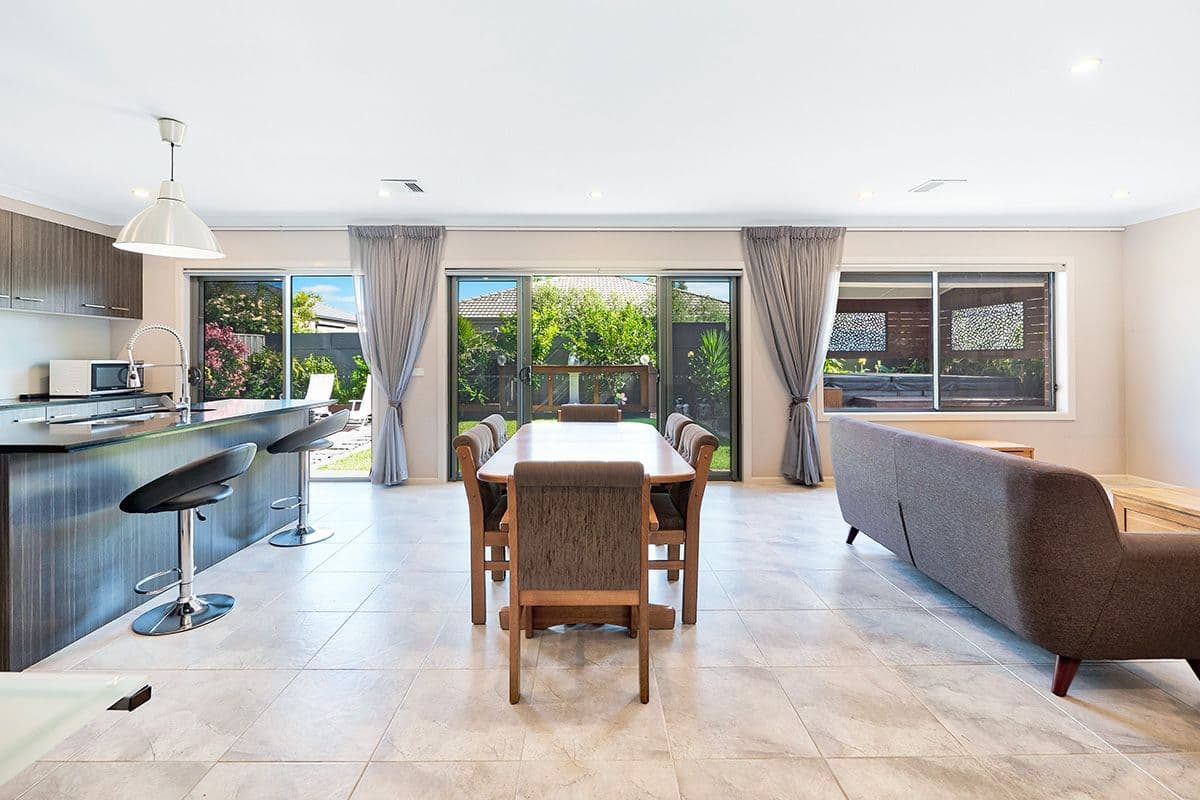 14 Burford Way, Cranbourne North VIC 3977, Cranbourne North - Thumbnail 7