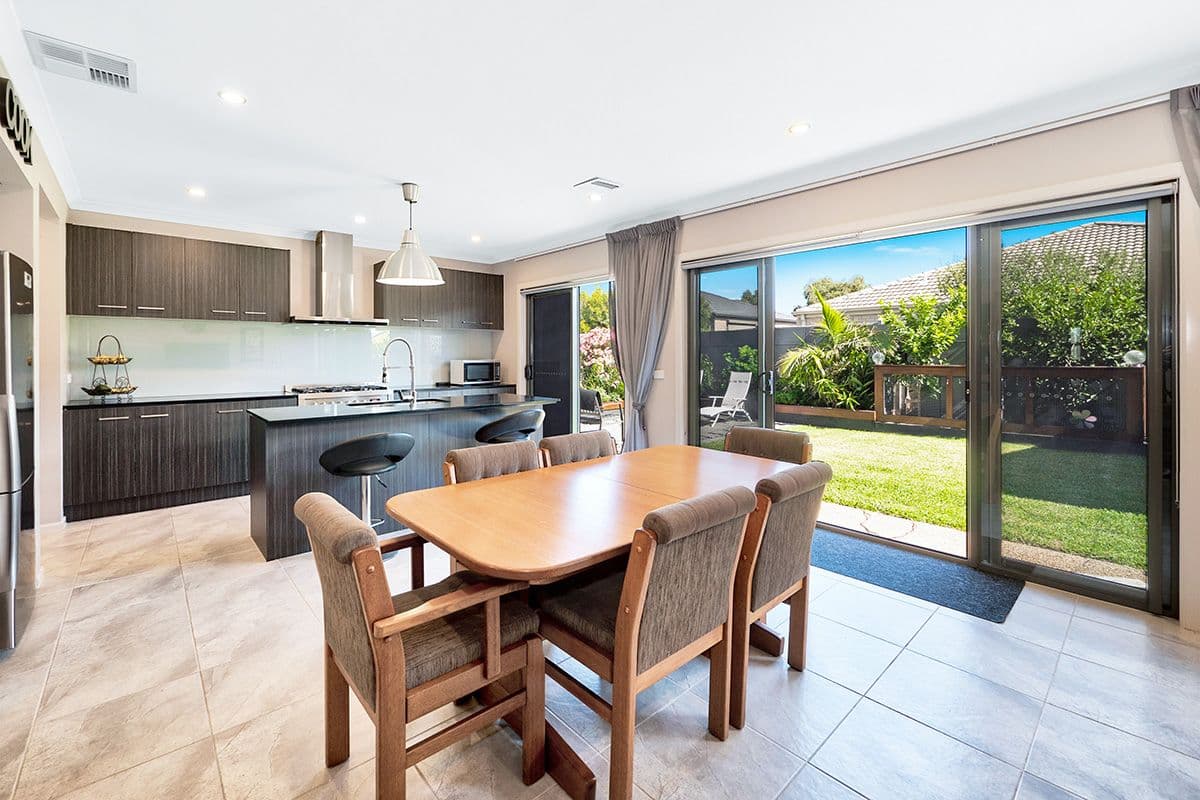 14 Burford Way, Cranbourne North VIC 3977, Cranbourne North - Thumbnail 8