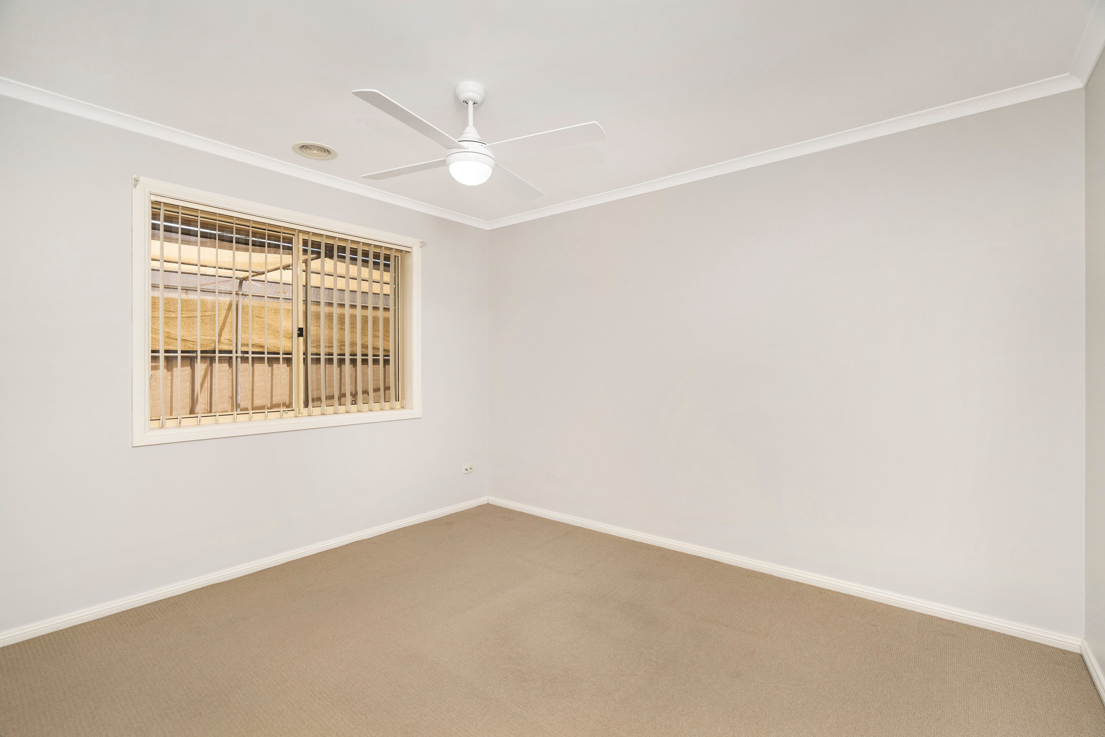 7 Birri Place, Glenfield Park NSW 2650, Glenfield Park - Thumbnail 7