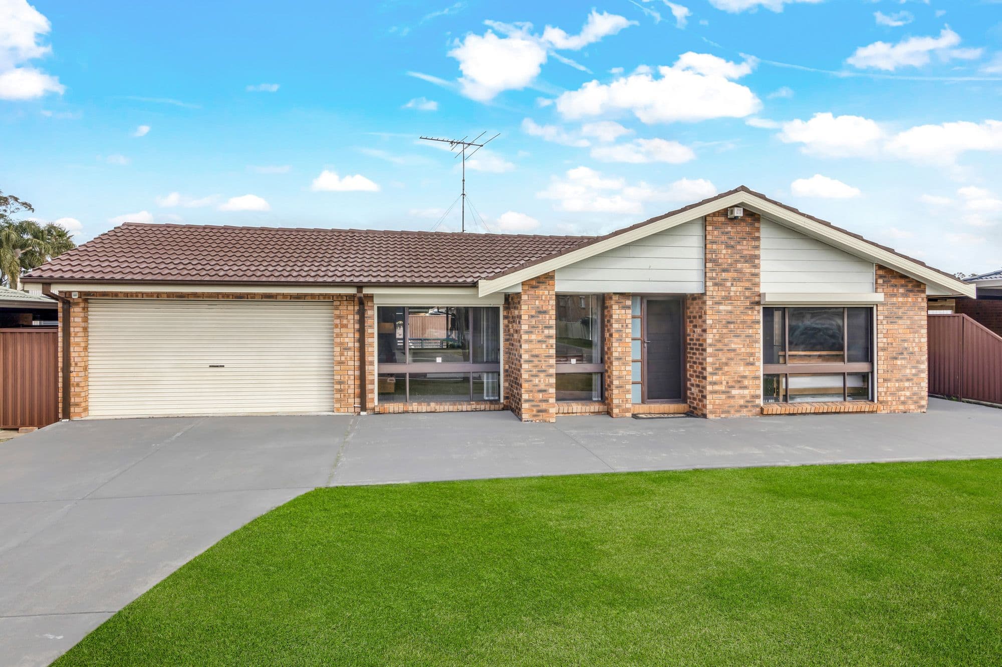 115 Explorers Way, St Clair NSW 2759, St Clair - Image 1