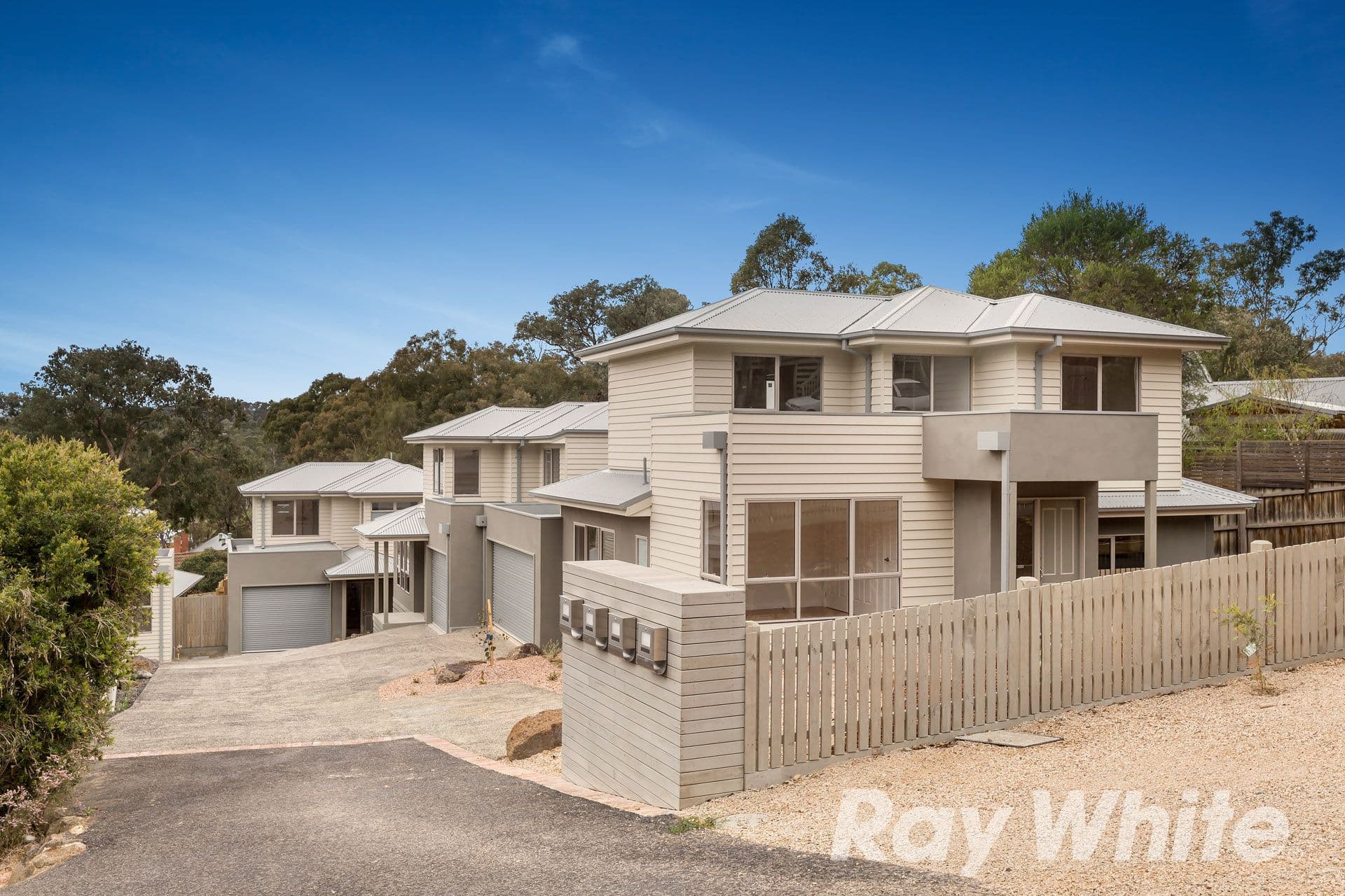  11A STEVEN Street, Hurstbridge VIC 3099, Hurstbridge - Thumbnail 2