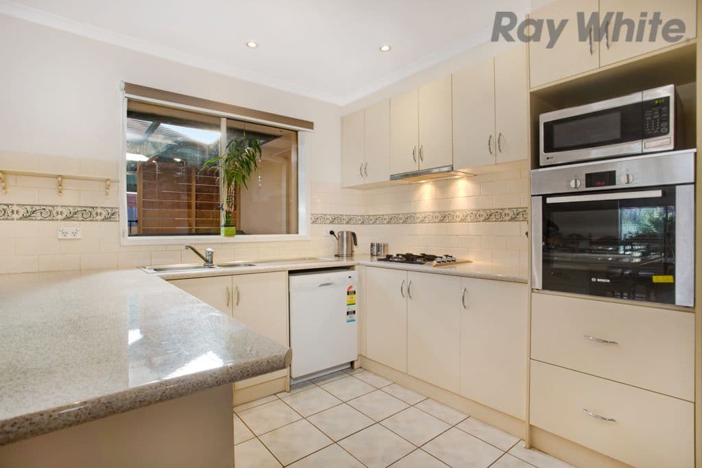 8 Wildflower Court, Hillside VIC 3037, Hillside - Thumbnail 3