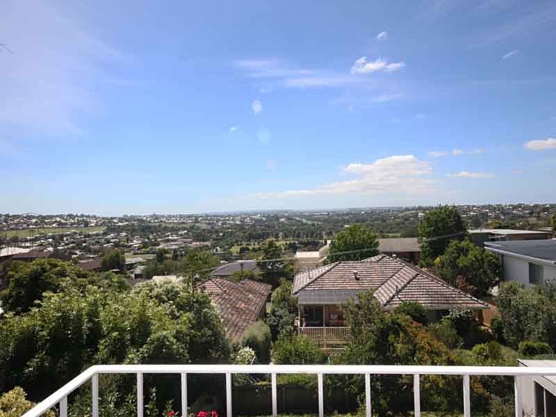 75 Reigate Road, HIGHTON VIC 3216, Highton - Thumbnail 2