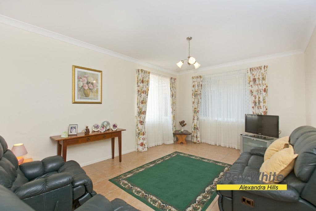 35 Bainbridge Street, ORMISTON QLD 4160, Ormiston - Thumbnail 2
