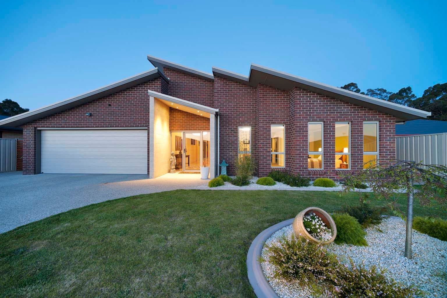 60 Katelyn Drive, Wynyard TAS 7325, Wynyard - Thumbnail 2