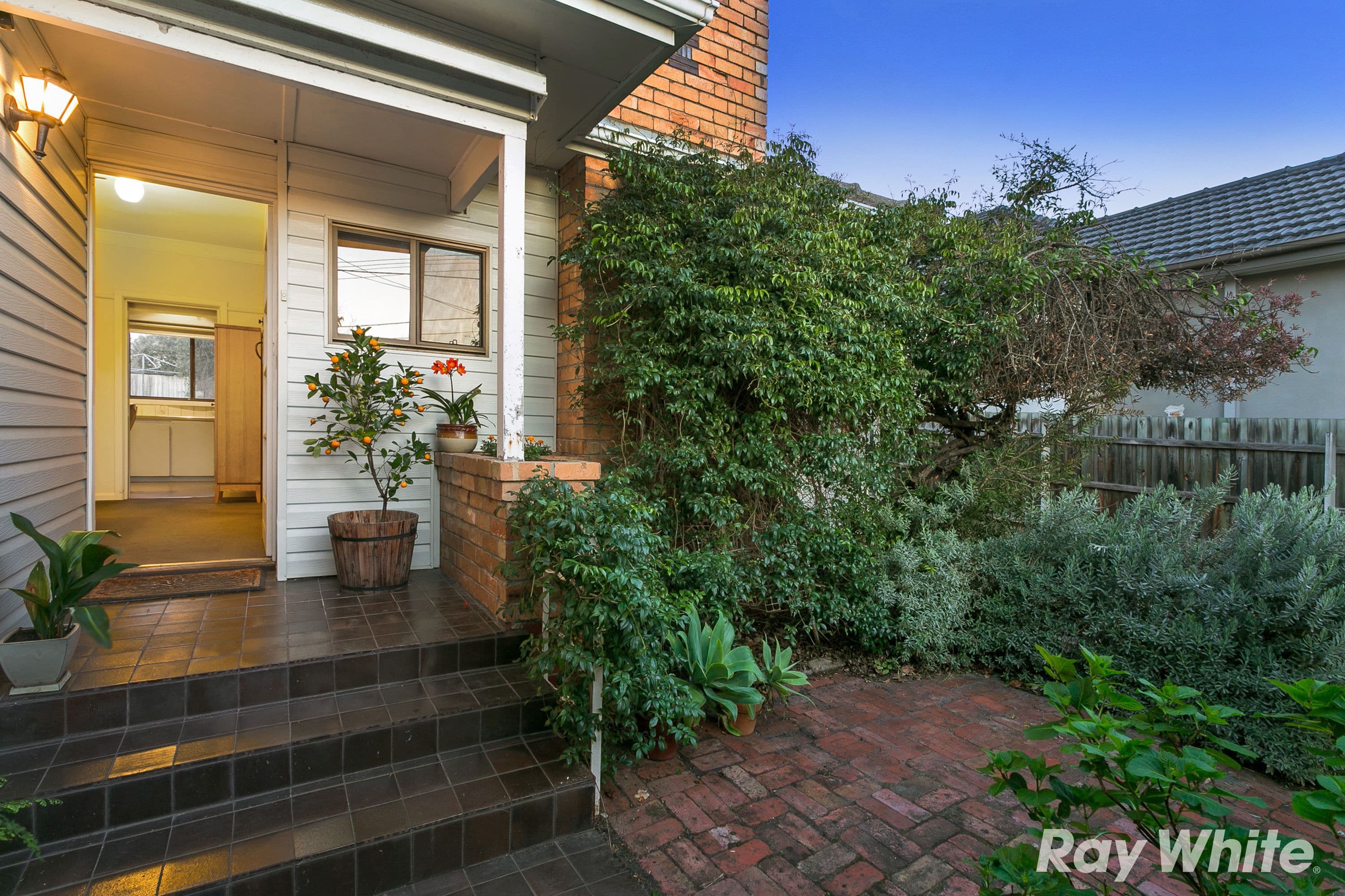 14 Wembley Avenue, Cheltenham VIC 3192, Cheltenham - Thumbnail 2