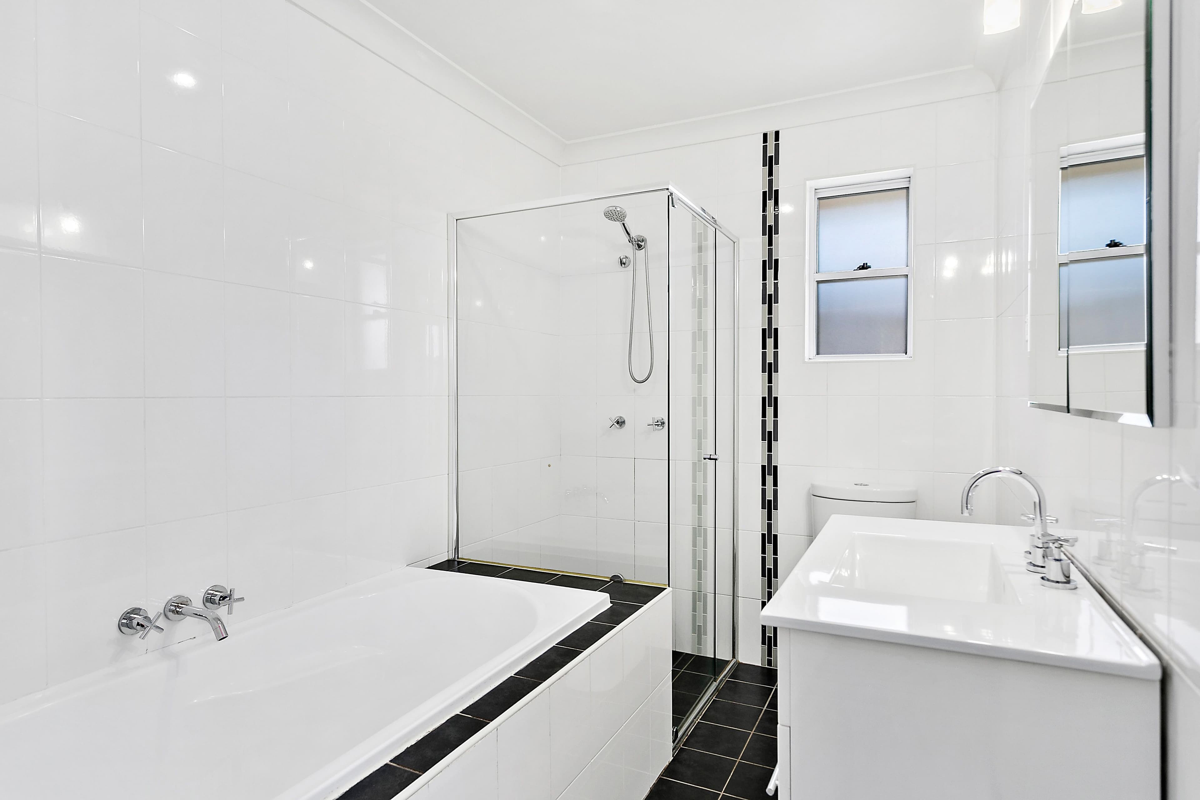 73 Griffiths Street, Oak Flats - Thumbnail 7