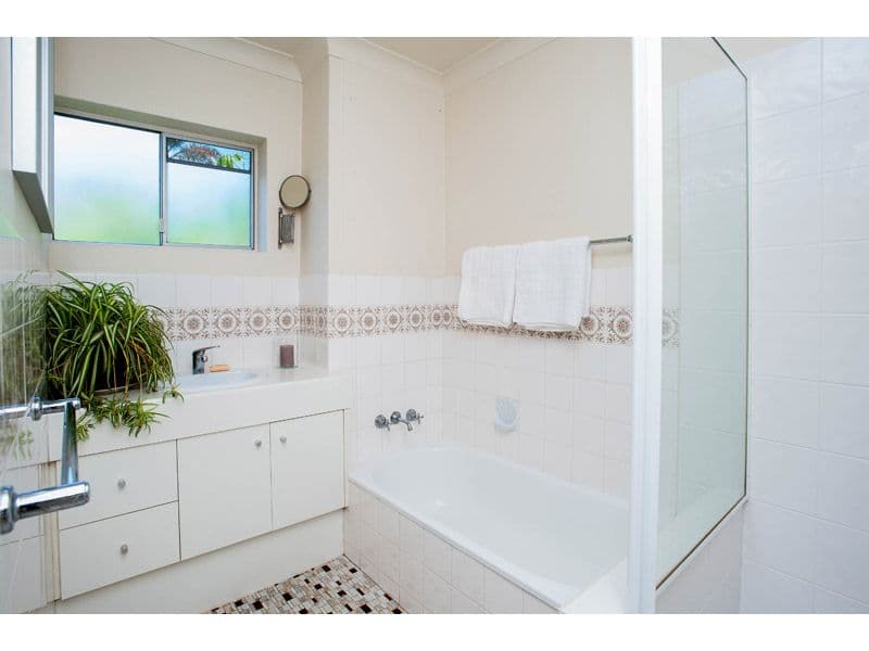 33 Curd Street, GREENSLOPES QLD 4120, Greenslopes - Thumbnail 8