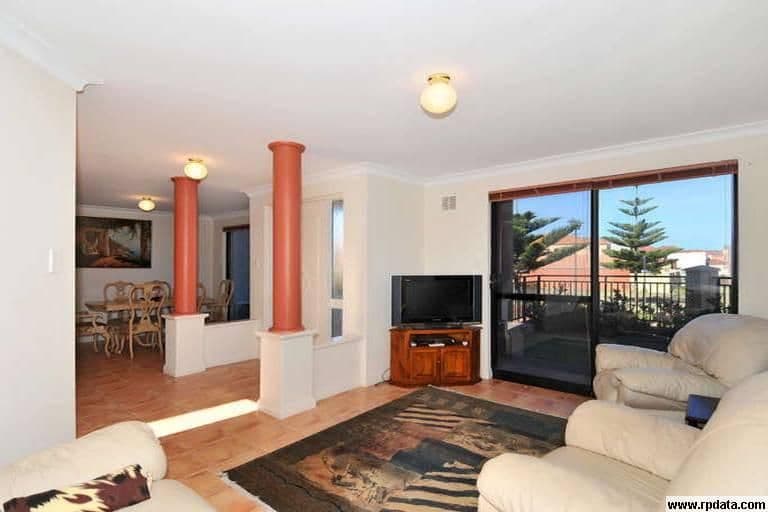 22 Westview Parade, WANNANUP WA 6210, Wannanup - Thumbnail 2