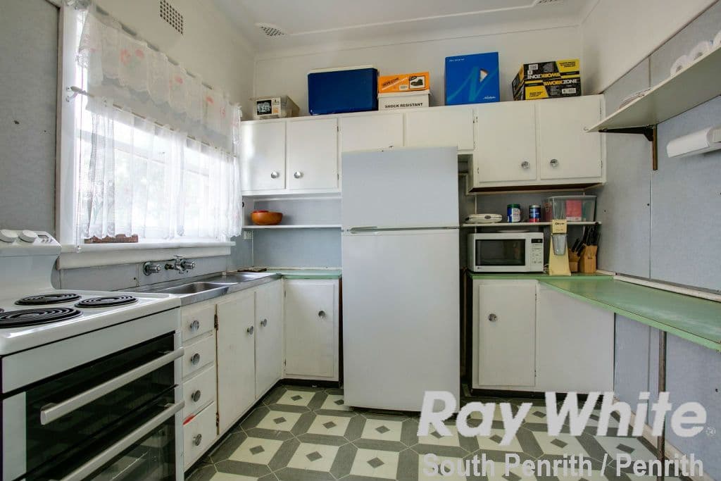 5 Norfolk Road, Cambridge Park - Thumbnail 3