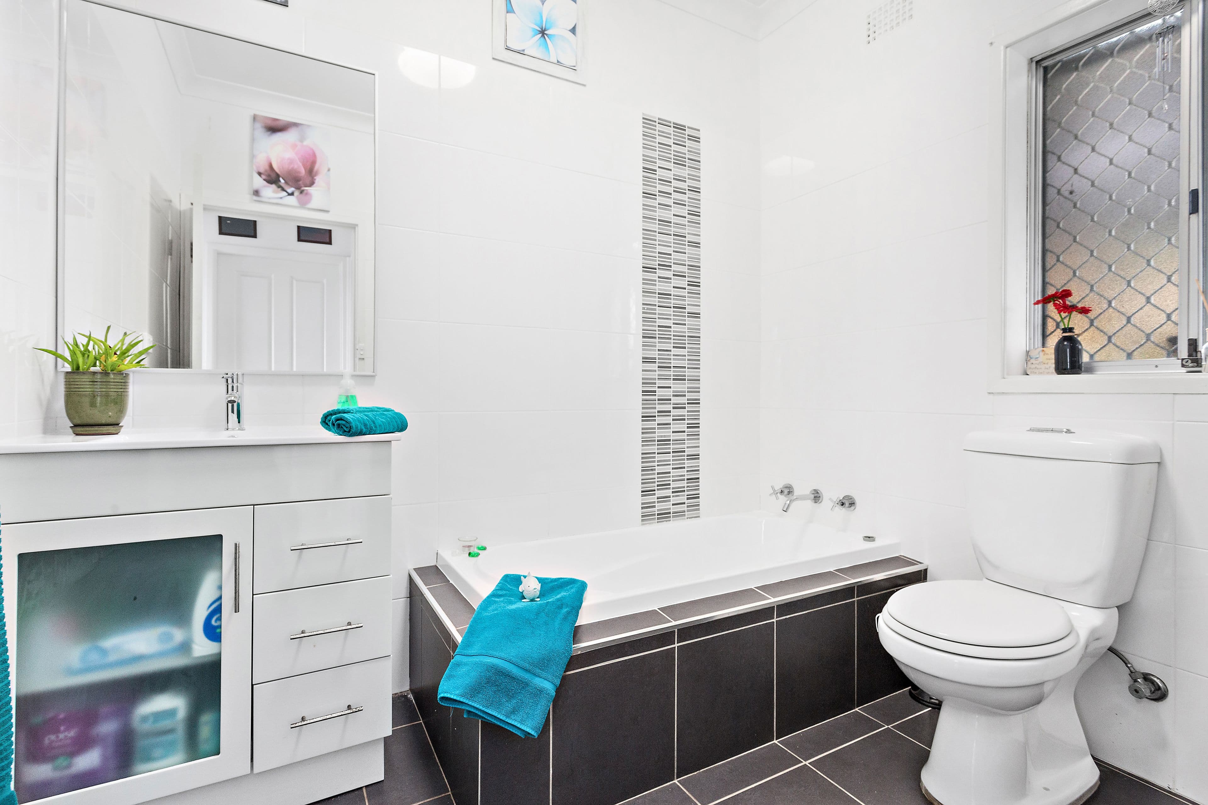 77 Leawarra Avenue, Barrack Heights - Thumbnail 6