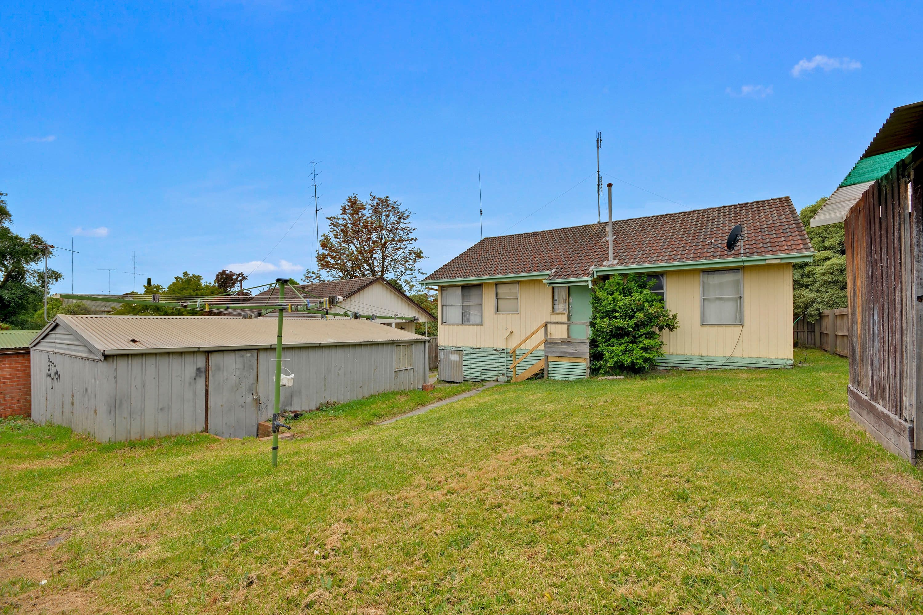 27 Cameron Street, Traralgon VIC 3844, Traralgon - Thumbnail 3