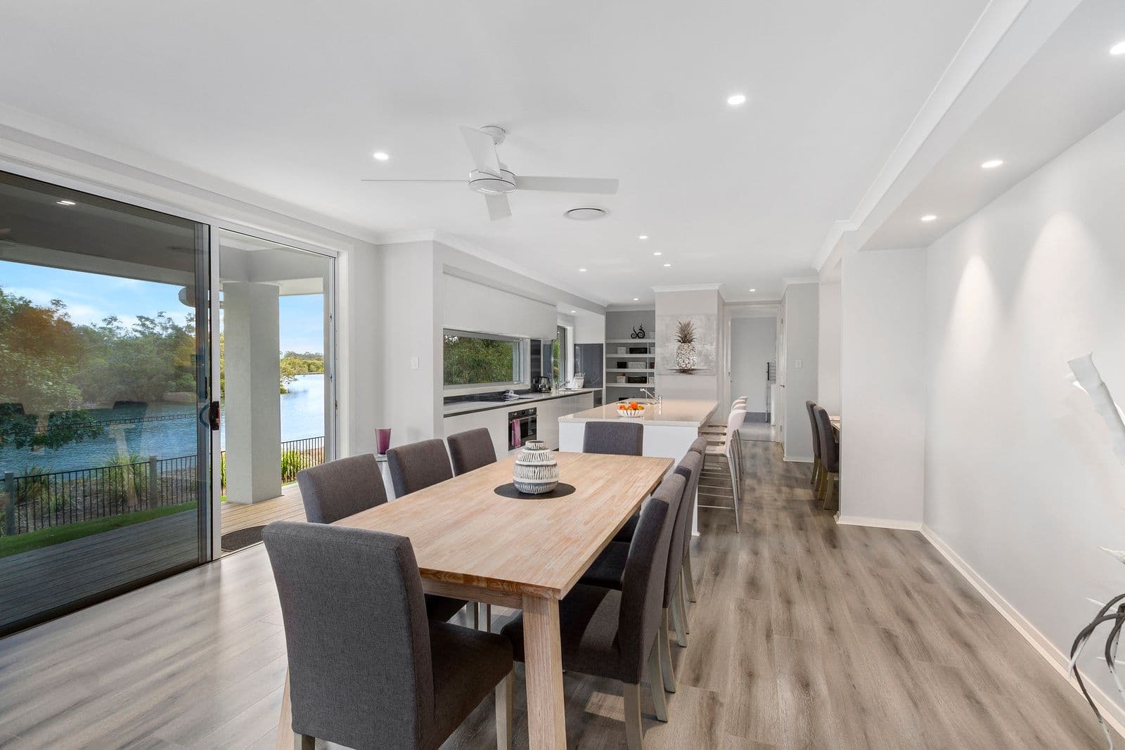 60 Serenity Boulevard, Helensvale QLD 4212, Helensvale - Thumbnail 4