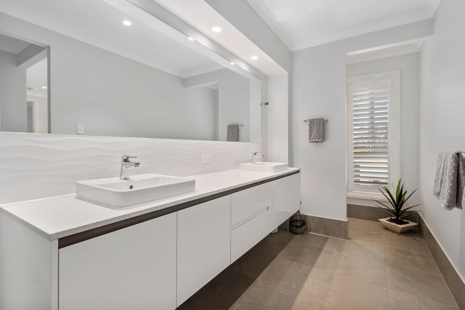 60 Serenity Boulevard, Helensvale QLD 4212, Helensvale - Thumbnail 8