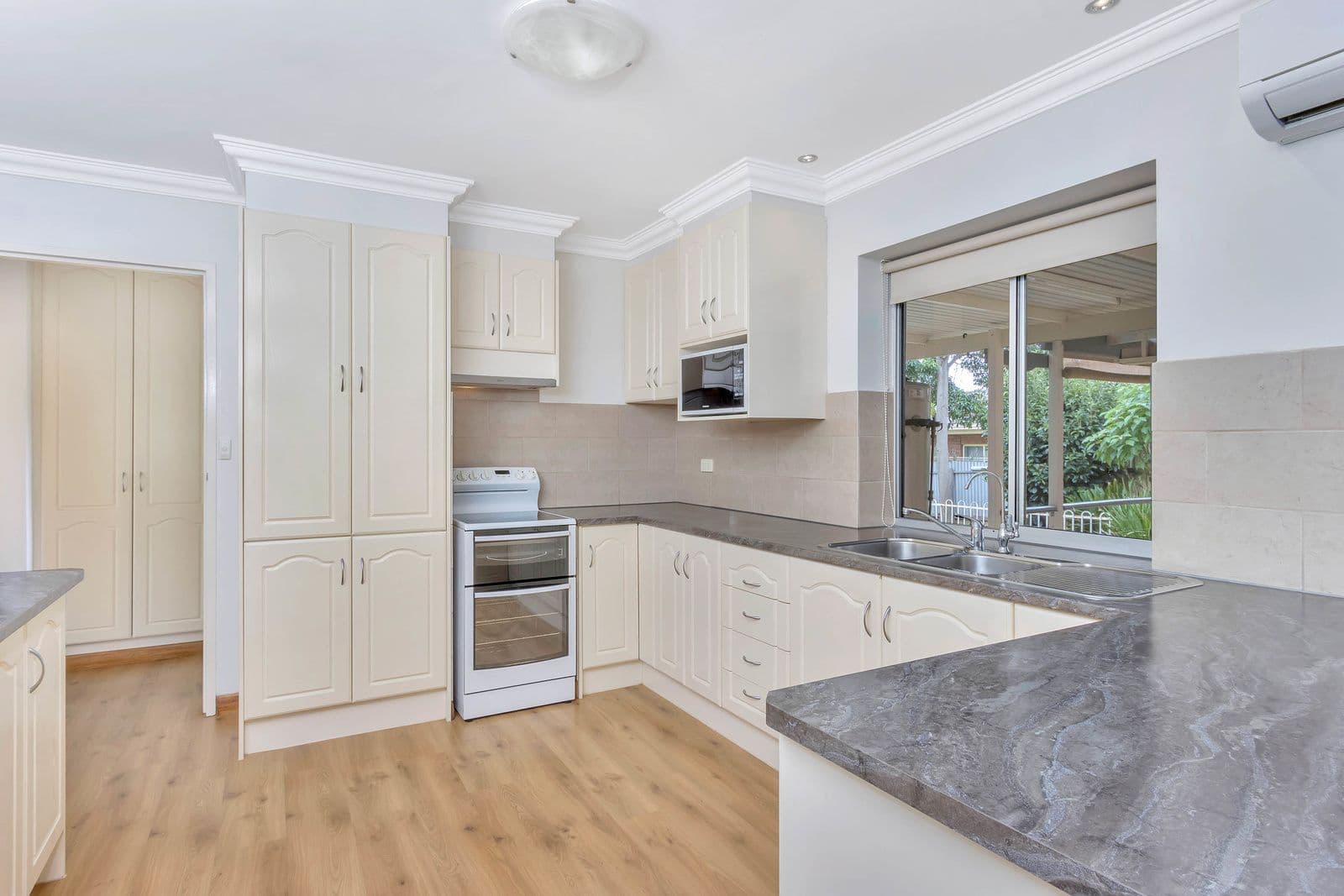 21 Tingara Road, Evanston Park SA 5116, Evanston Park - Thumbnail 2
